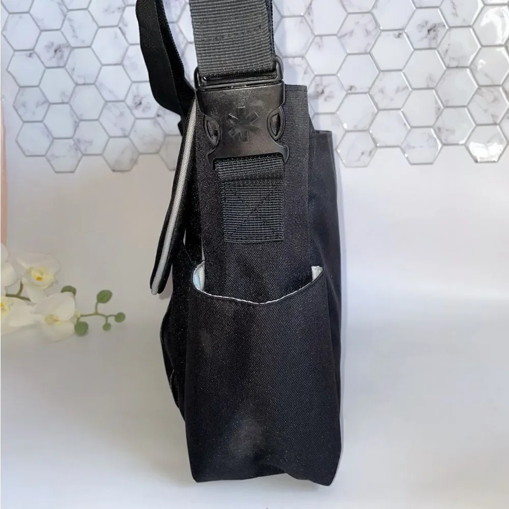 Skip Hop Dash Deluxe Black Messenger Bag
